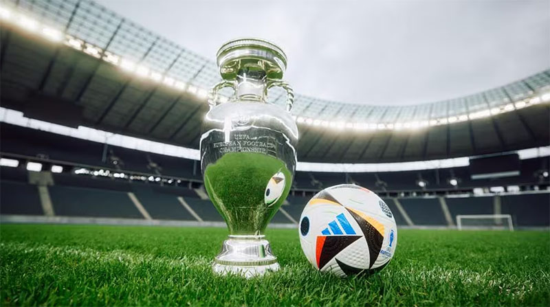 Euro 2024 ball - FUSSBALLLIEBE from Adidas